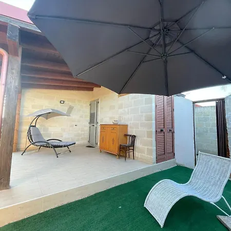 Lu Sole, Lu Mare E Lu Ientu * Torre Lapillo